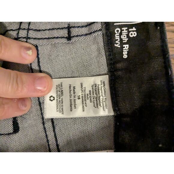 Time and True high rise curvy Camo button fly skinny jeans size 18 - Picture 4 of 5